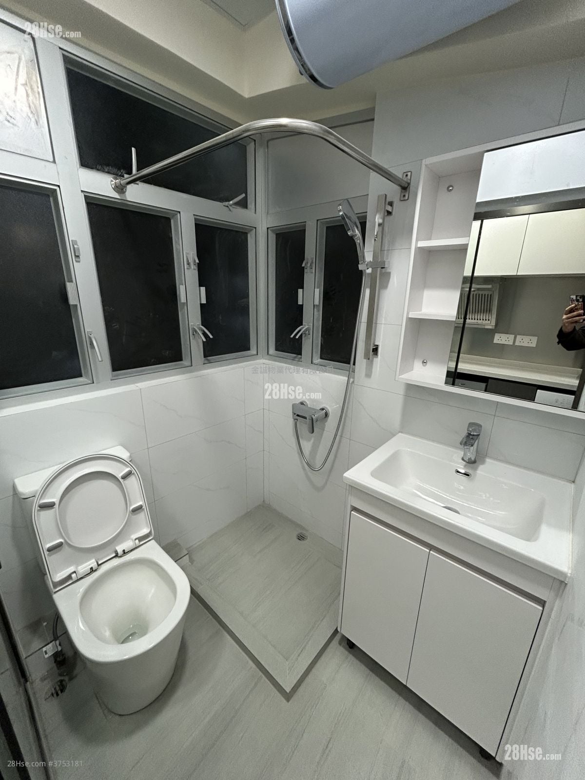 Tai Fat Building Rental Studio , 1 Bathroom 90 ft²