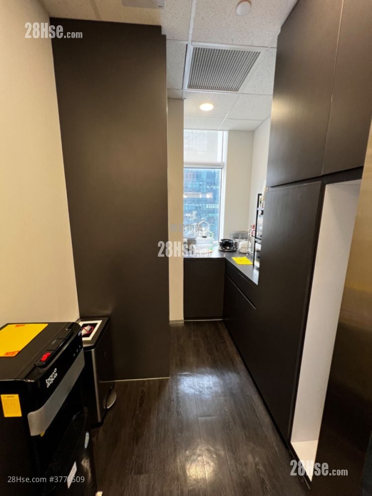 东瀛游广场 售盘 2,558 平方尺