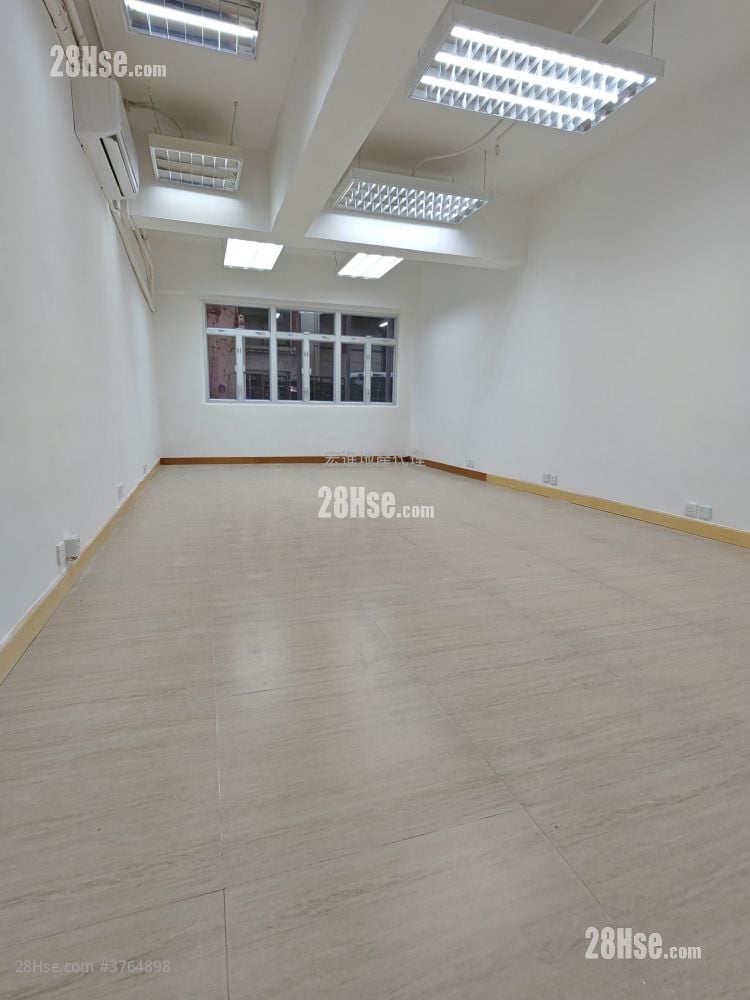 永泰中心 租盘 305 平方尺
