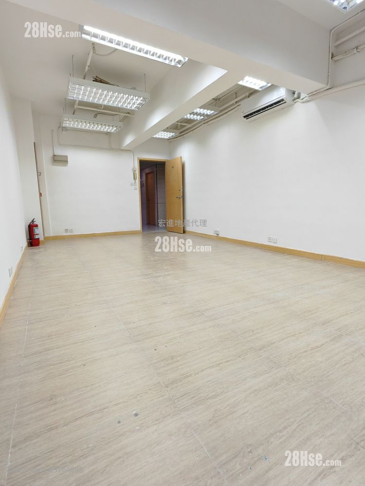 永泰中心 租盘 305 平方尺