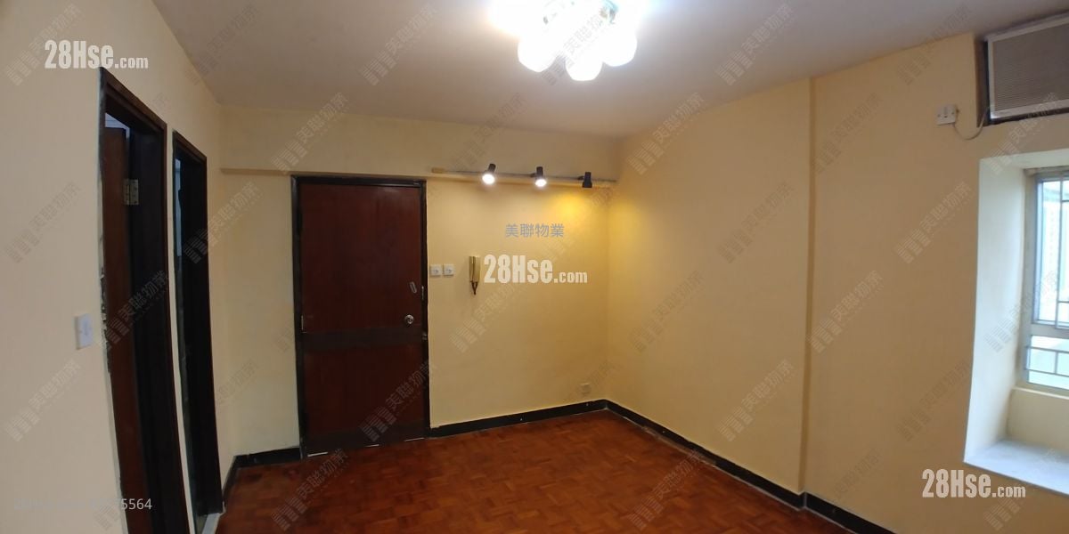Hong Tak Gardens Sell 2 Bedrooms 363 ft²