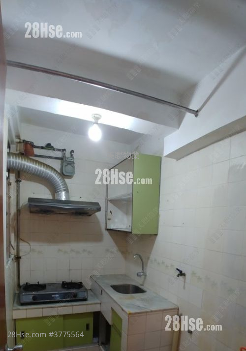 Hong Tak Gardens Sell 2 Bedrooms 363 ft²