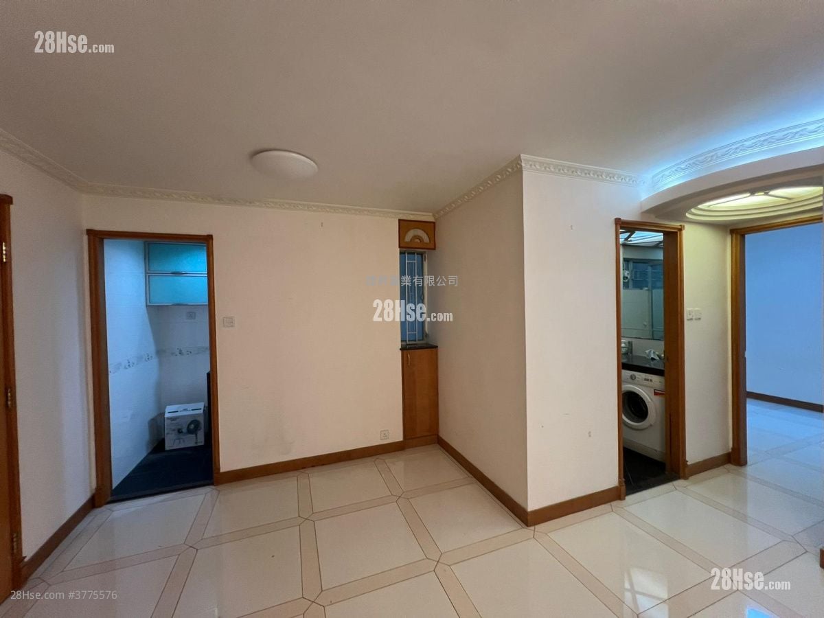 Whampoa Garden Sell 2 Bedrooms , 1 Bathroom 466 ft²