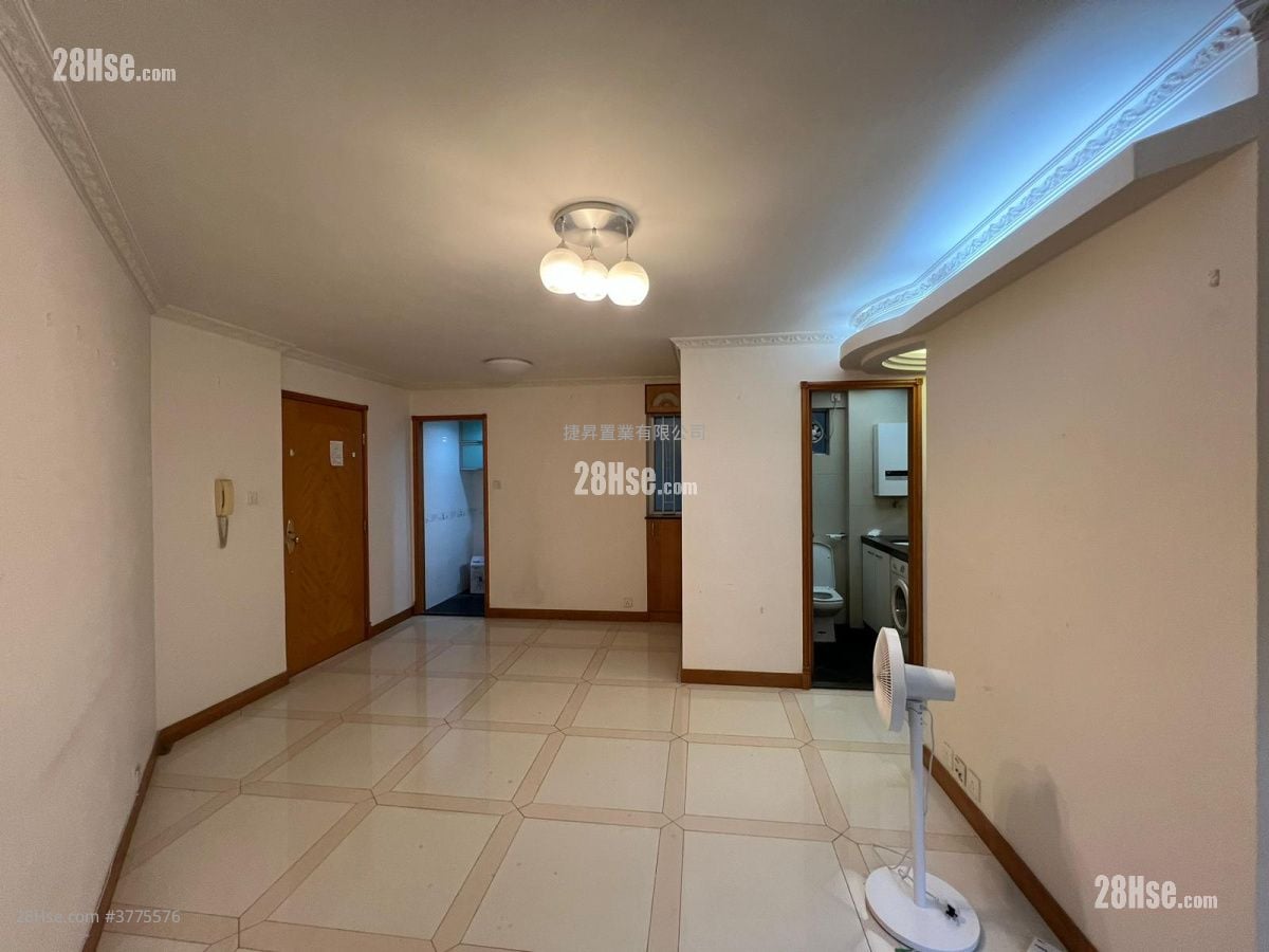 Whampoa Garden Sell 2 Bedrooms , 1 Bathroom 466 ft²