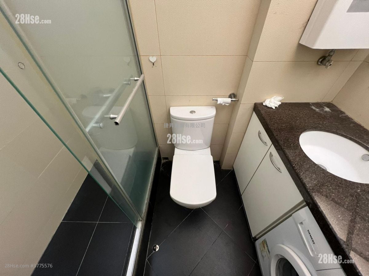 Whampoa Garden Sell 2 Bedrooms , 1 Bathroom 466 ft²