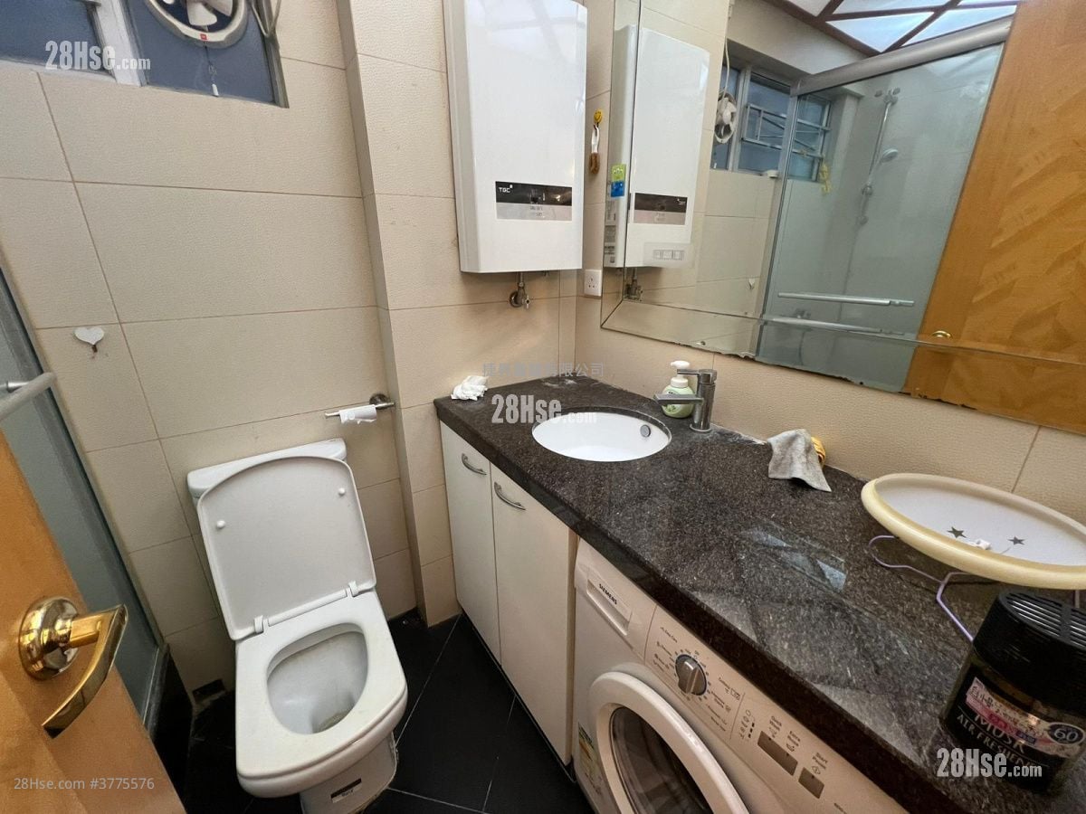 Whampoa Garden Sell 2 Bedrooms , 1 Bathroom 466 ft²