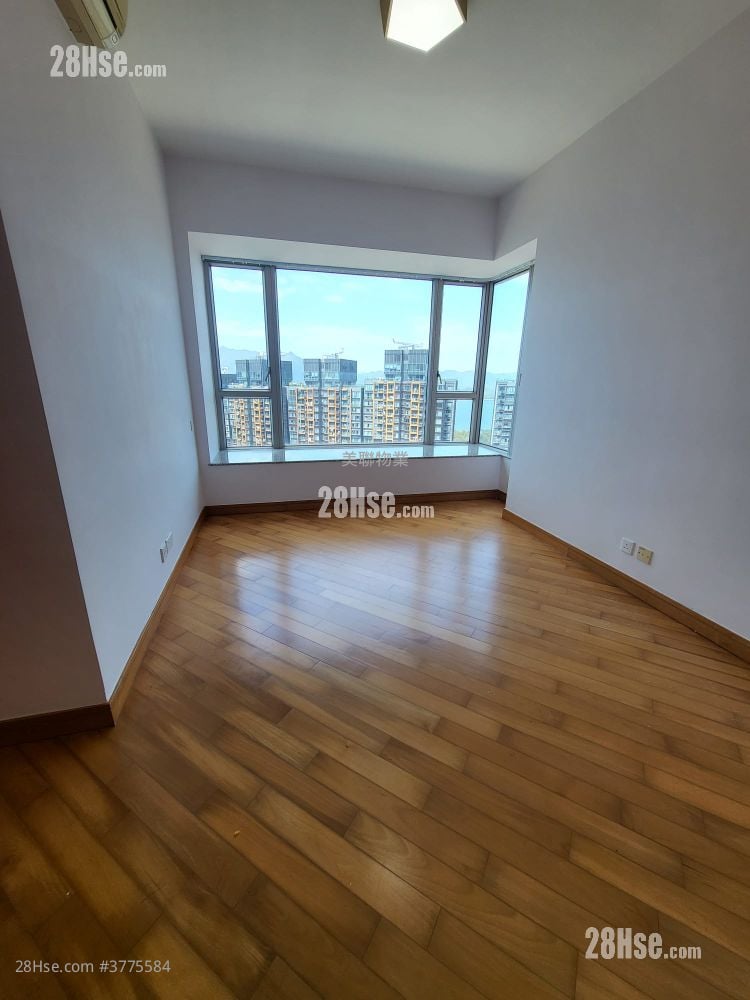 Lake Silver Sell 5+ Bedrooms , 3 Bathrooms 1,051 ft²