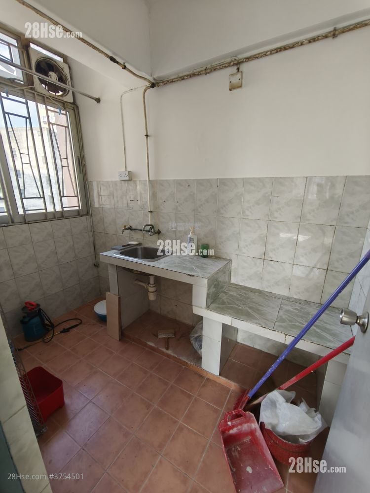 Koon Wong Mansion Sell 3 Bedrooms , 1 Bathroom 460 ft²