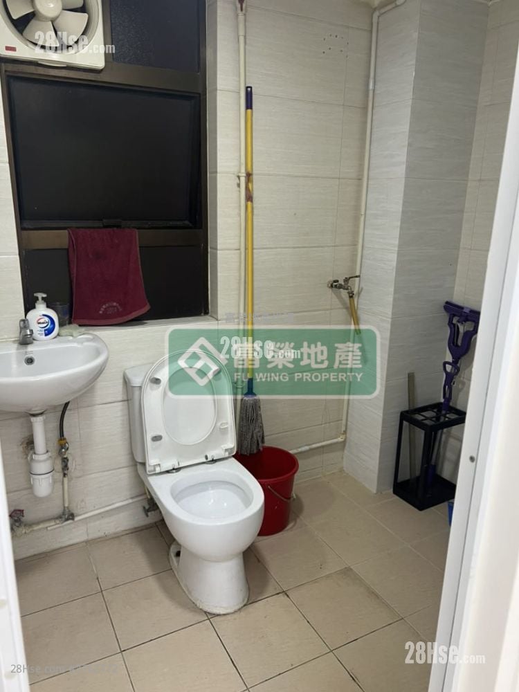 Mascot House Sell Studio , 1 Bathroom 673 ft²