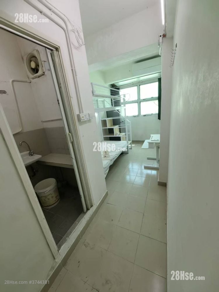 Wing Wah Building Rental 100 ft²