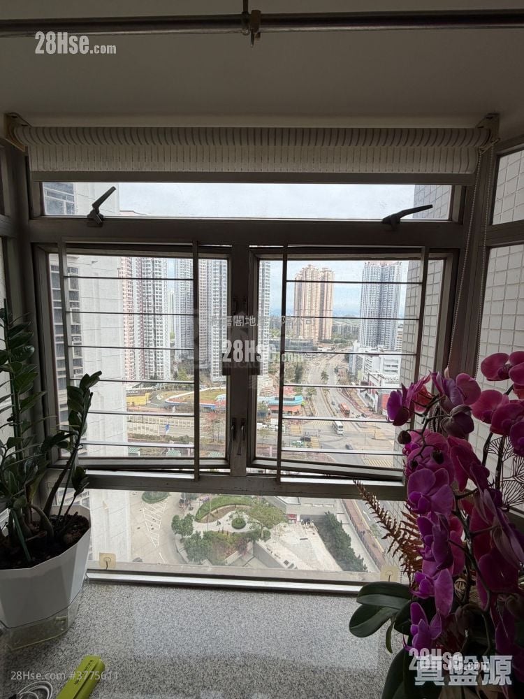 嘉湖山庄 售盘 3 房 , 2 浴室 635 平方尺