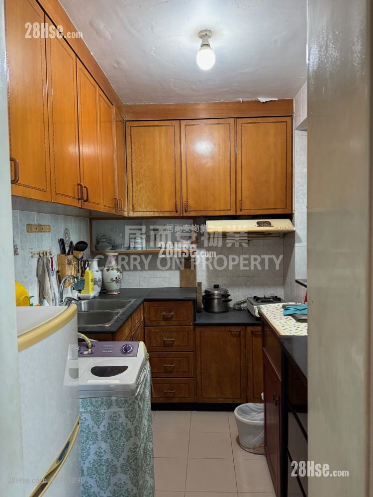 Riviera Gardens Sell 2 Bedrooms , 1 Bathroom 422 ft²