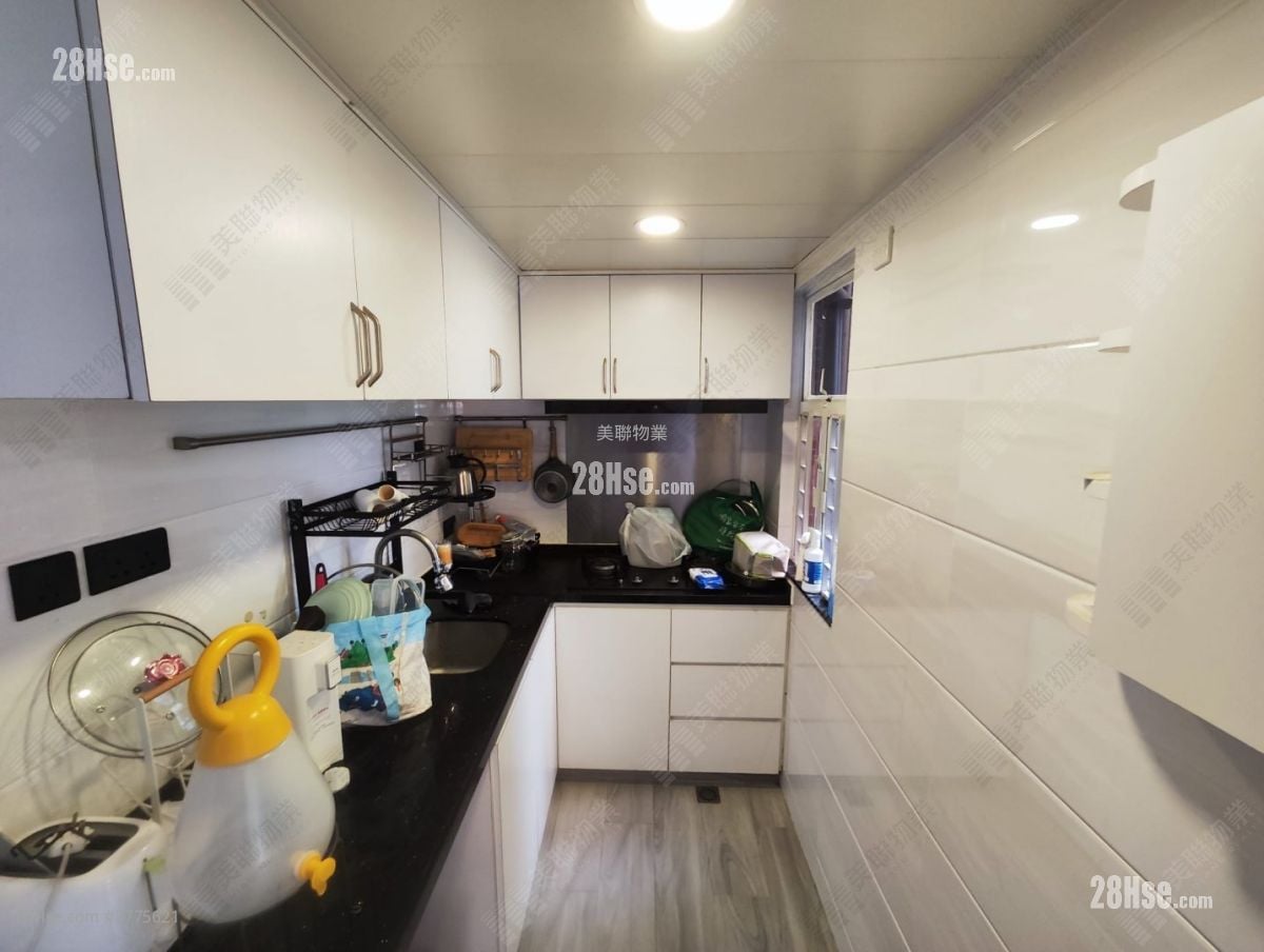 Sunshine City Sell 2 Bedrooms 404 ft²