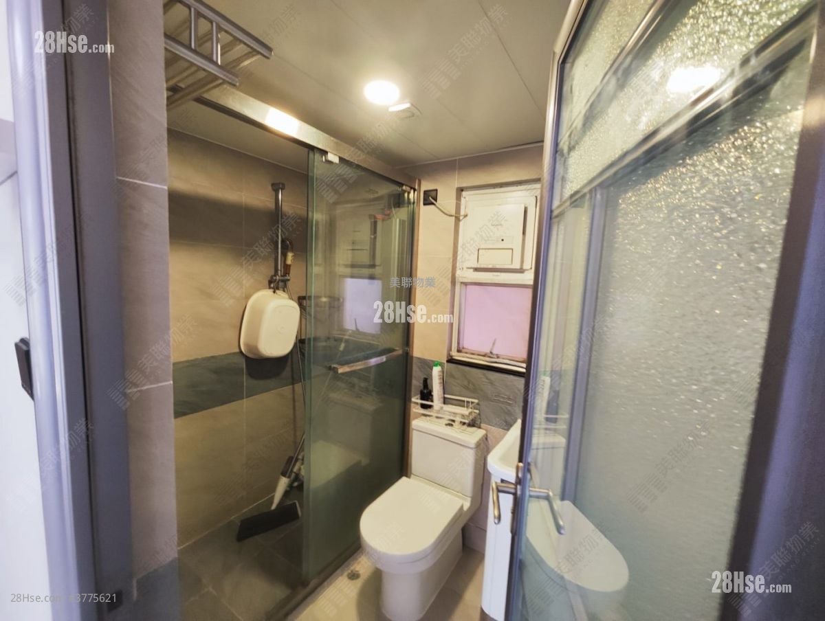 Sunshine City Sell 2 Bedrooms 404 ft²