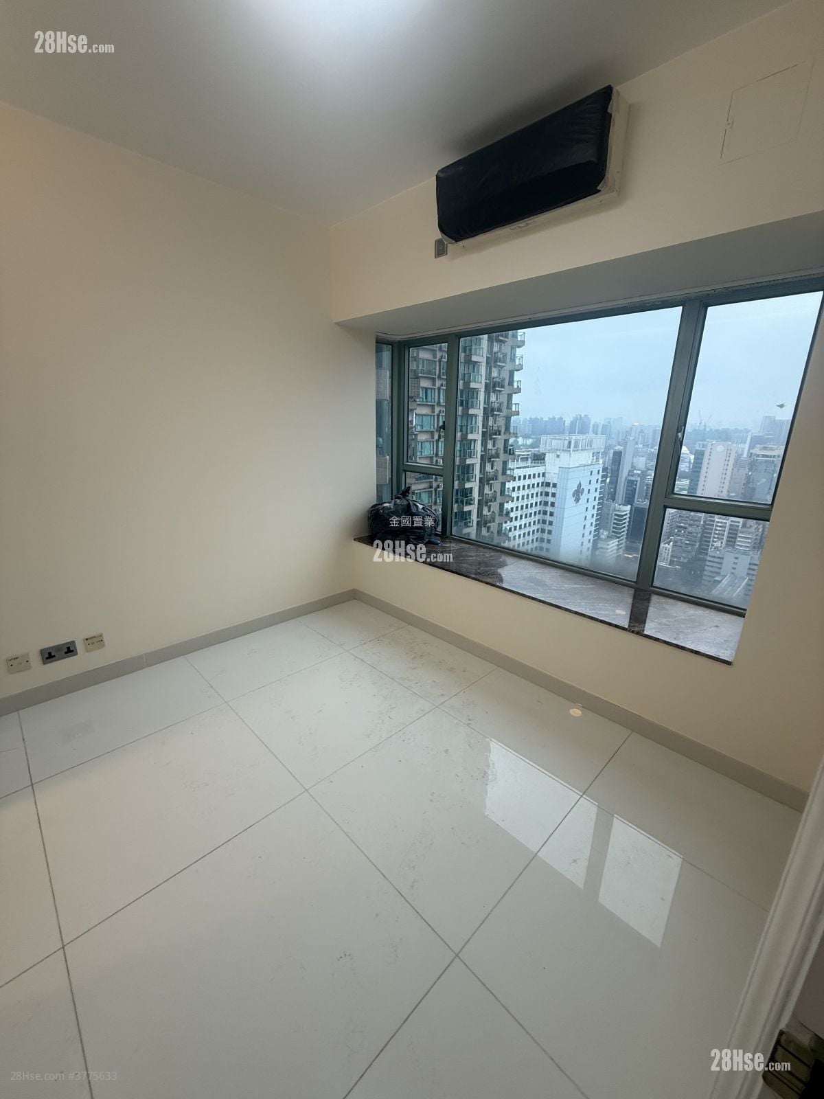 港景峰 售盘 3 房 , 2 浴室 785 平方尺