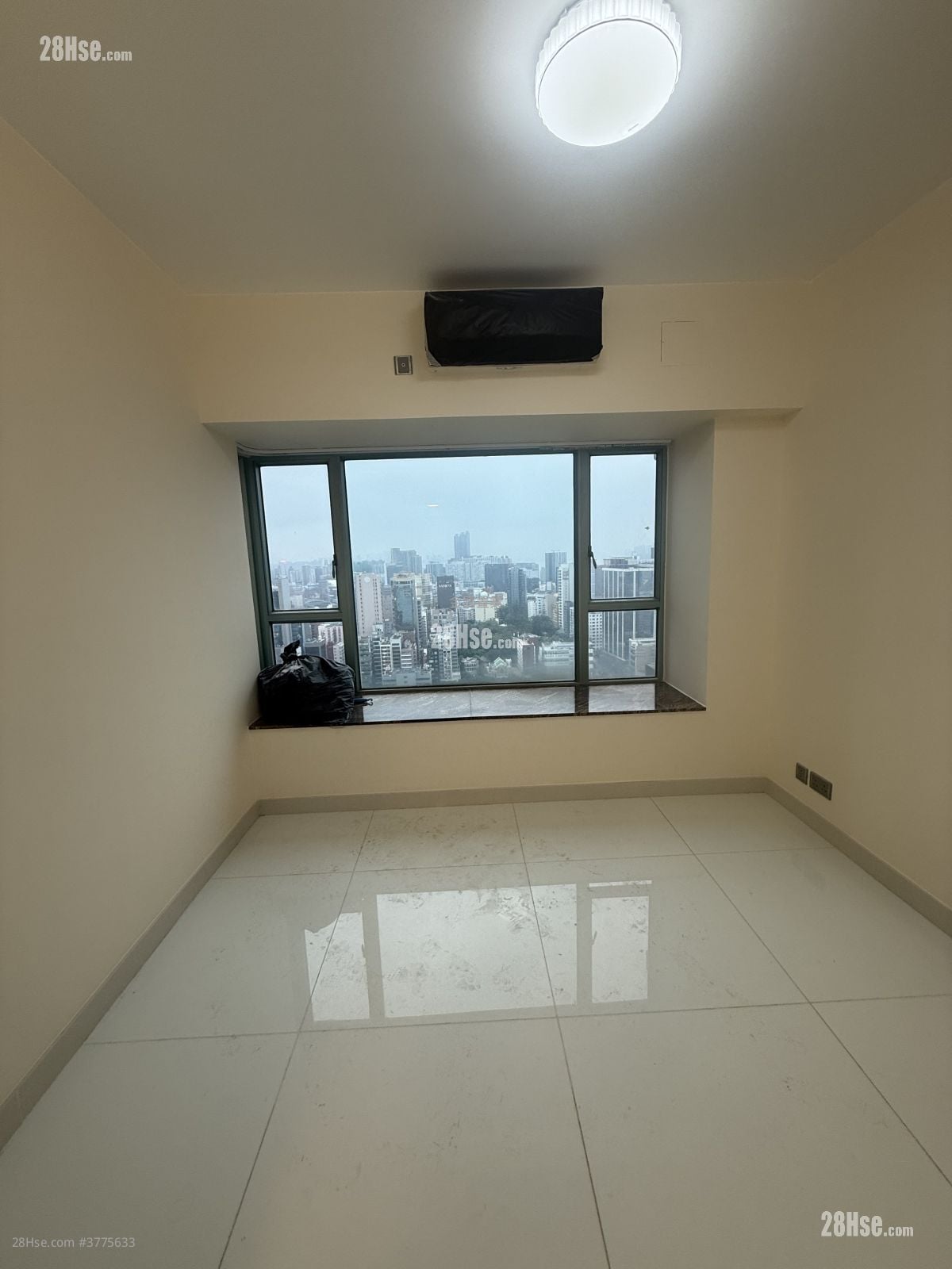 港景峰 售盘 3 房 , 2 浴室 785 平方尺