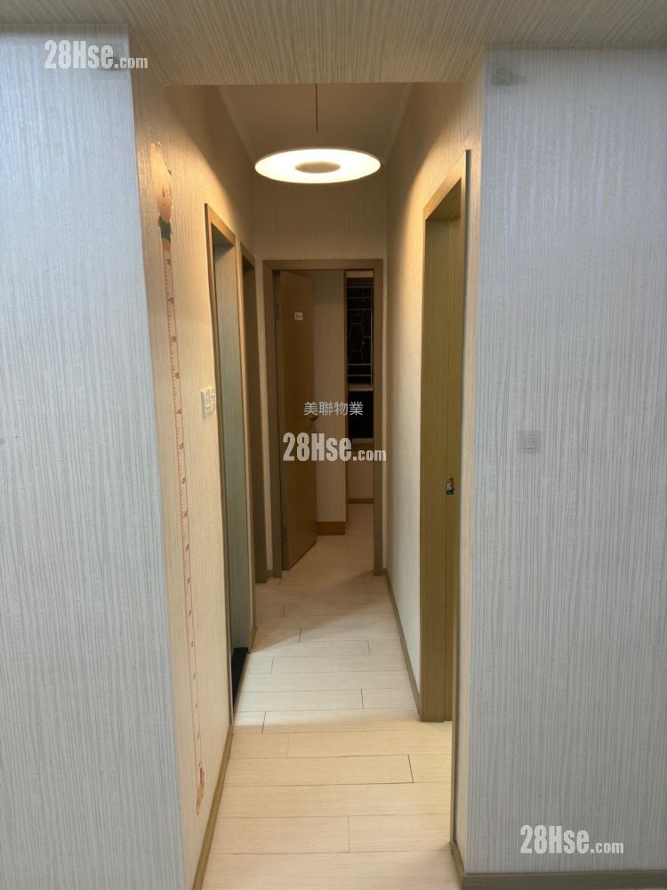 Prosper Centre Sell 3 Bedrooms 502 ft²