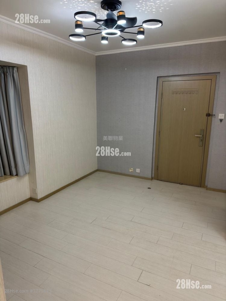 Prosper Centre Sell 3 Bedrooms 502 ft²