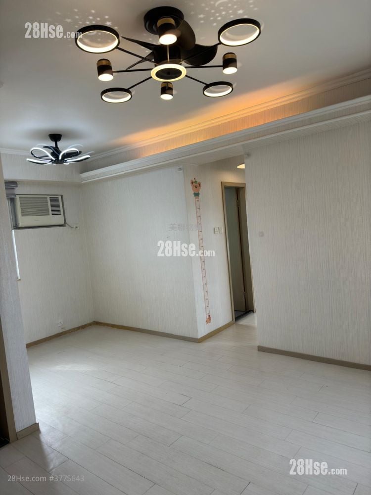 Prosper Centre Sell 3 Bedrooms 502 ft²