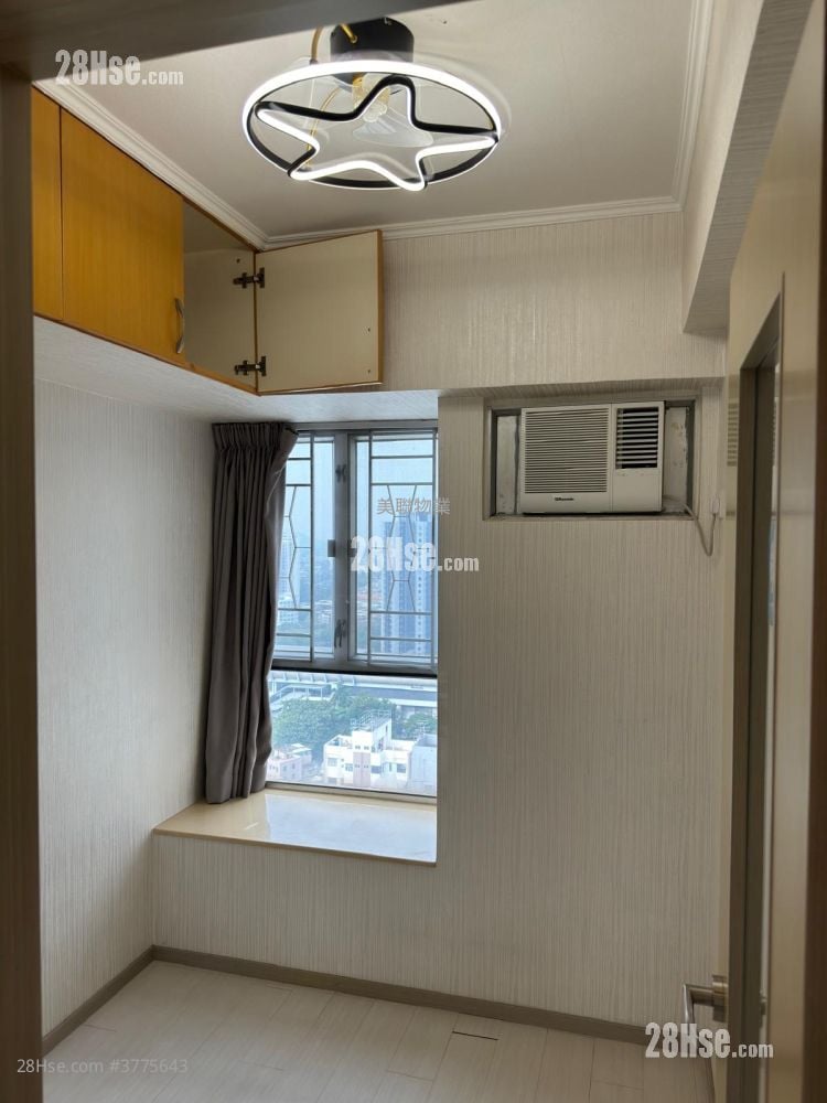 Prosper Centre Sell 3 Bedrooms 502 ft²