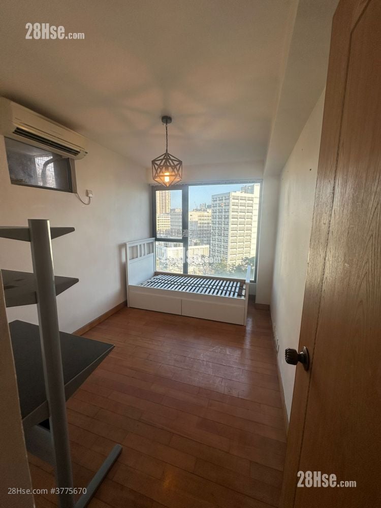 爵士花园 售盘 3 房 , 2 浴室 1,028 平方尺