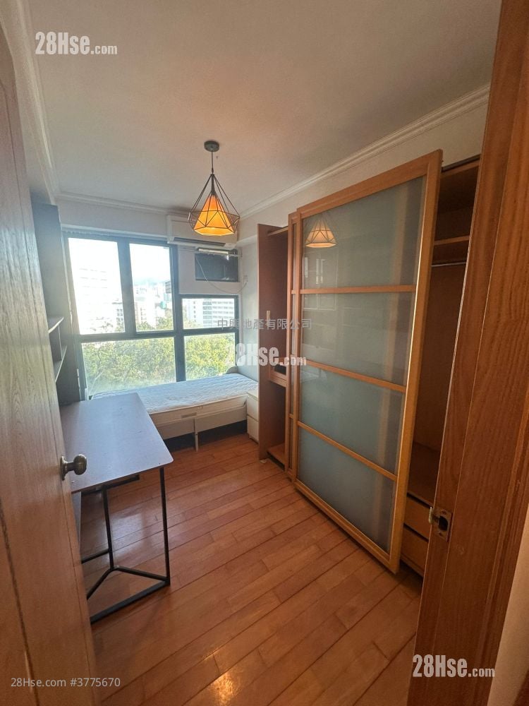 爵士花园 售盘 3 房 , 2 浴室 1,028 平方尺