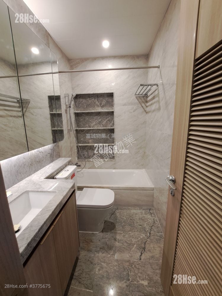 The Coast Line Rental 2 Bedrooms , 1 Bathroom 503 ft²