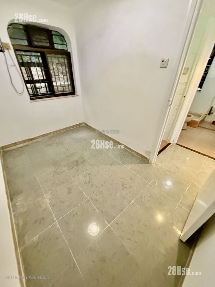 村屋 售盤 3 房 , 1 浴室 630 平方呎