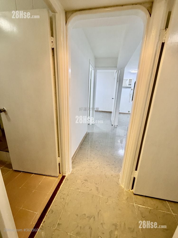 村屋 售盤 3 房 , 1 浴室 630 平方呎