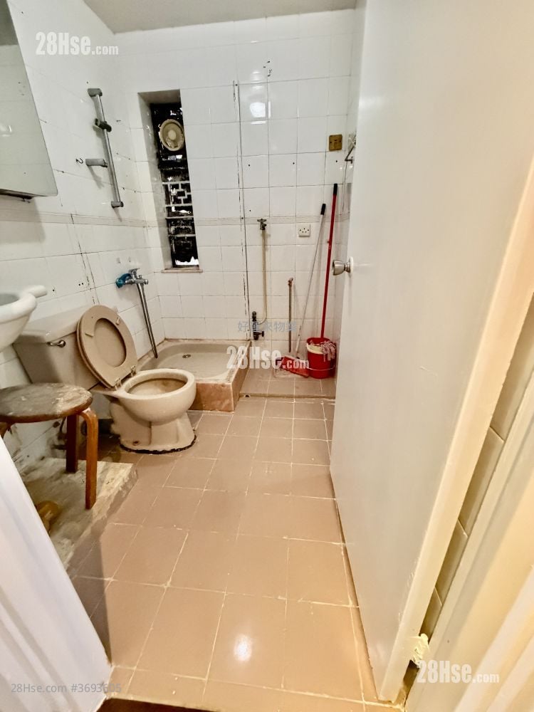 村屋 售盤 3 房 , 1 浴室 630 平方呎