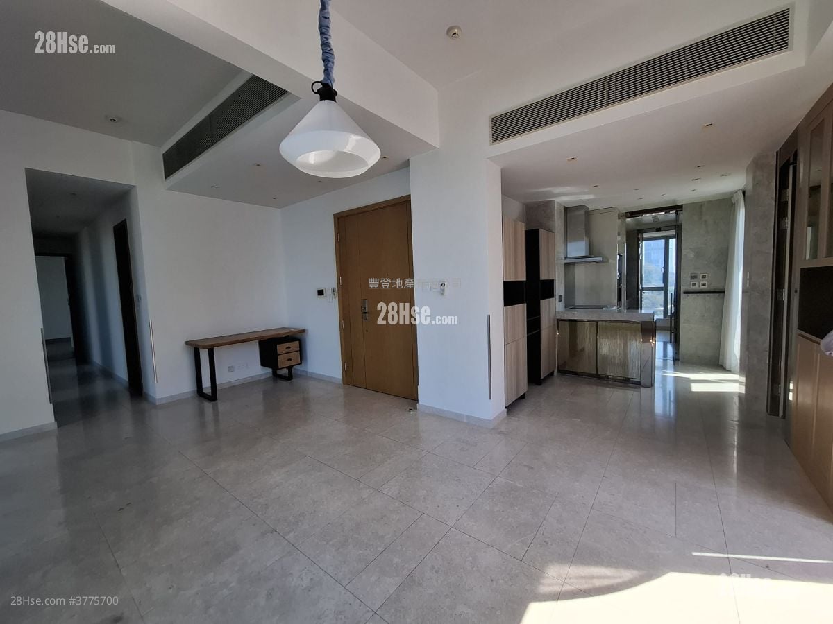 Imperial Kennedy Sell 1,259 ft²