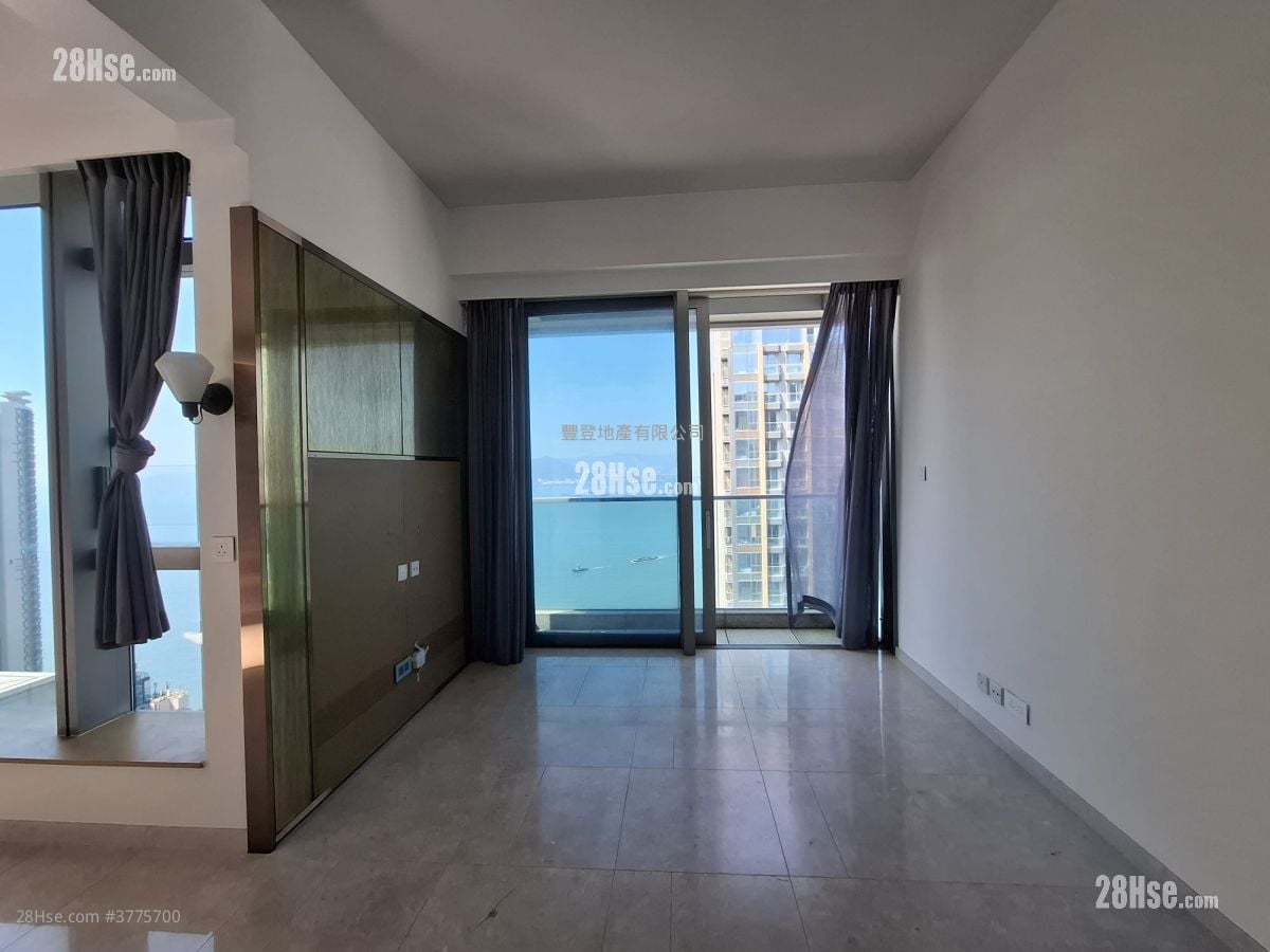 Imperial Kennedy Sell 1,259 ft²