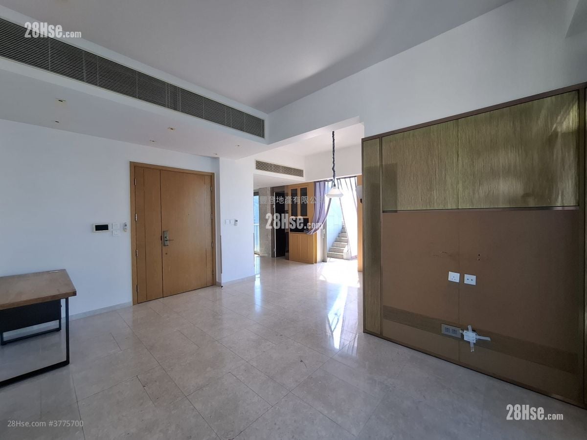 Imperial Kennedy Sell 1,259 ft²