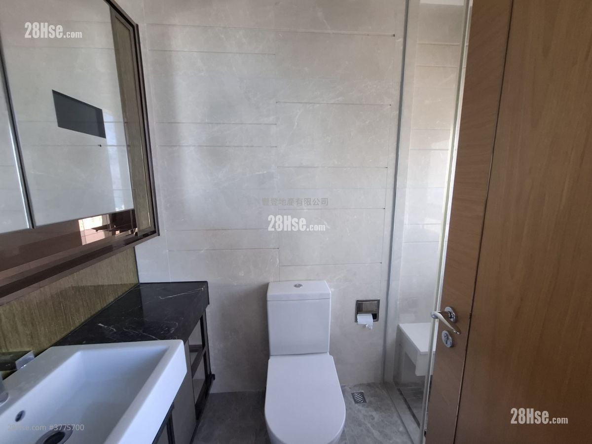 Imperial Kennedy Sell 1,259 ft²