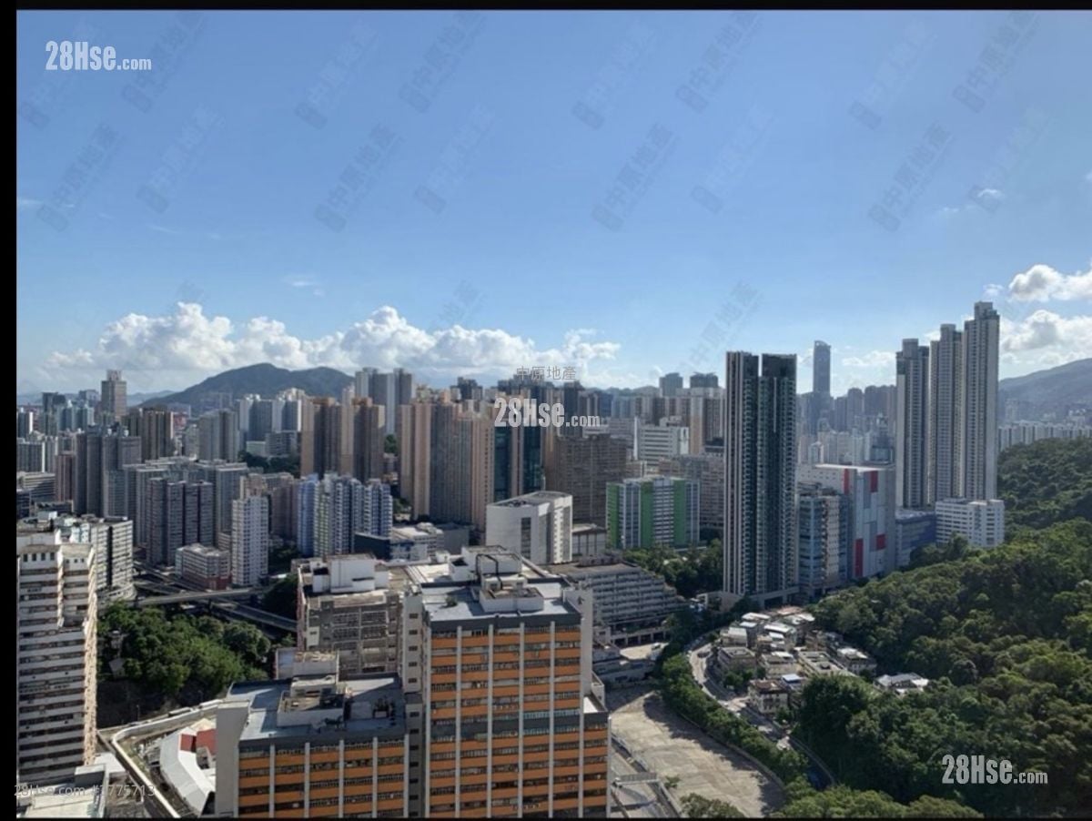 Ning Fung Court Sell 3 Bedrooms , 2 Bathrooms 650 ft²