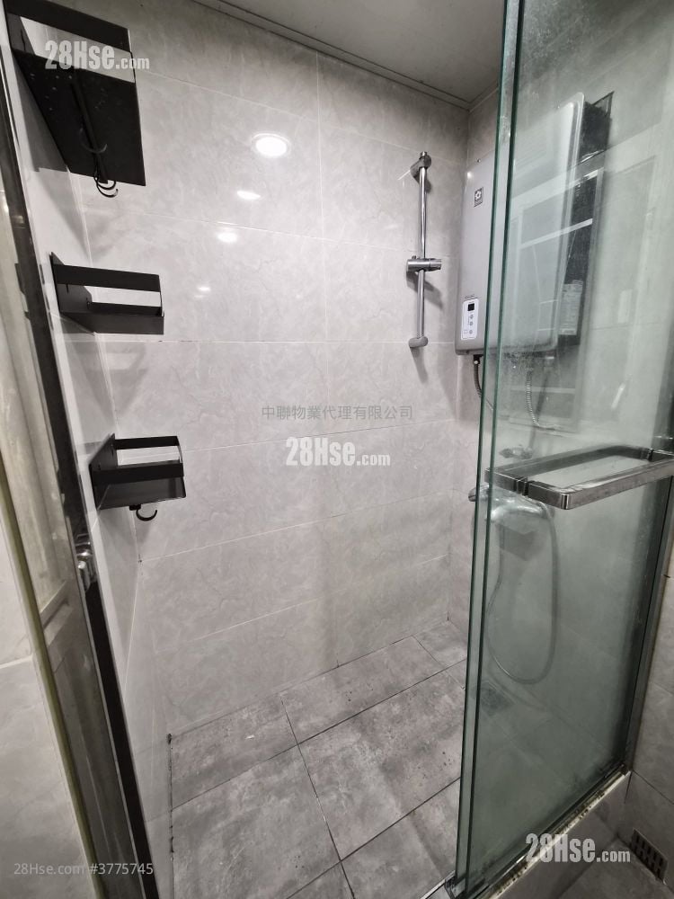 Carado Garden Sell 2 Bedrooms , 1 Bathroom 428 ft²