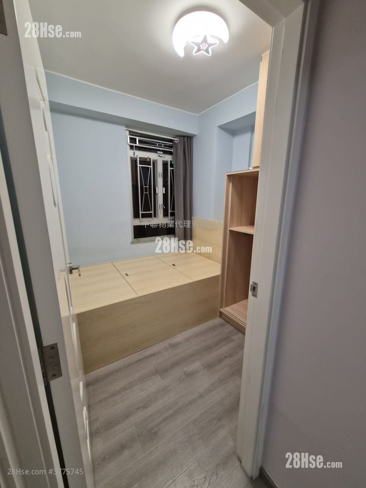 Carado Garden Sell 2 Bedrooms , 1 Bathroom 428 ft²