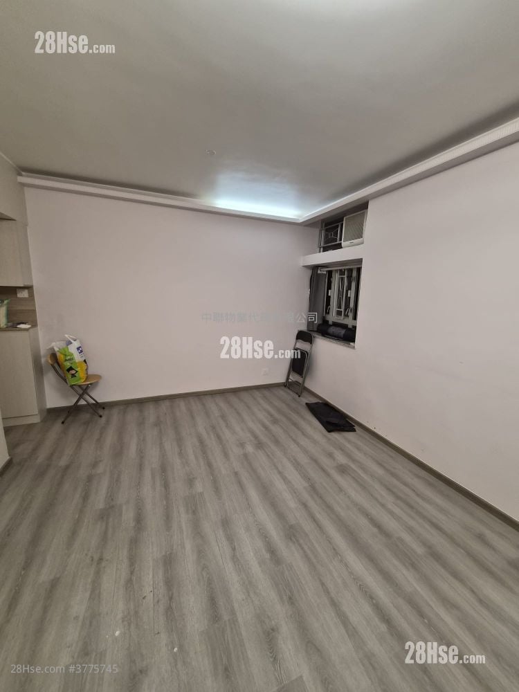 Carado Garden Sell 2 Bedrooms , 1 Bathroom 428 ft²