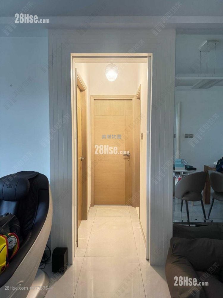 Woodcrest Hill Sell 3 Bedrooms 936 ft²