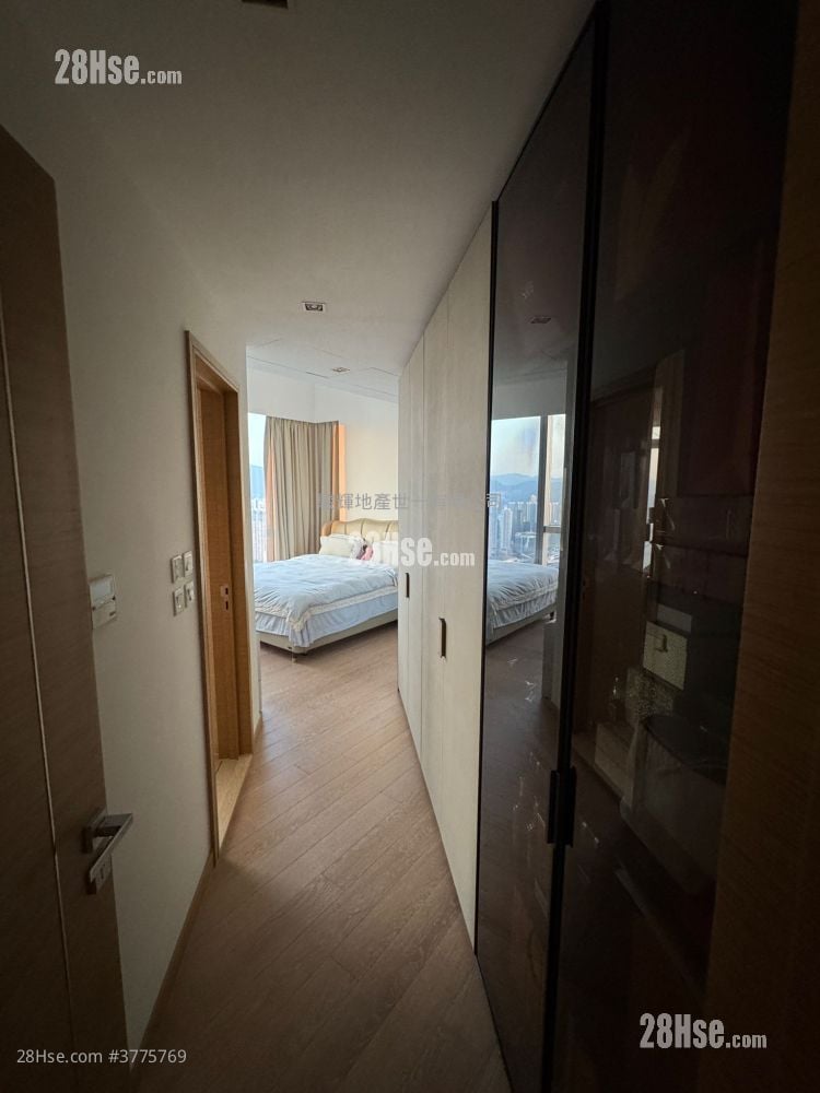 The Cullinan Sell 4 Bedrooms , 2 Bathrooms 1,396 ft²