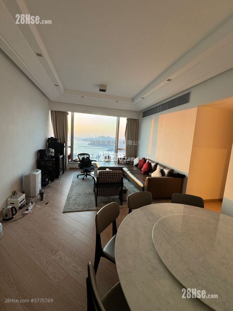 The Cullinan Sell 4 Bedrooms , 2 Bathrooms 1,396 ft²