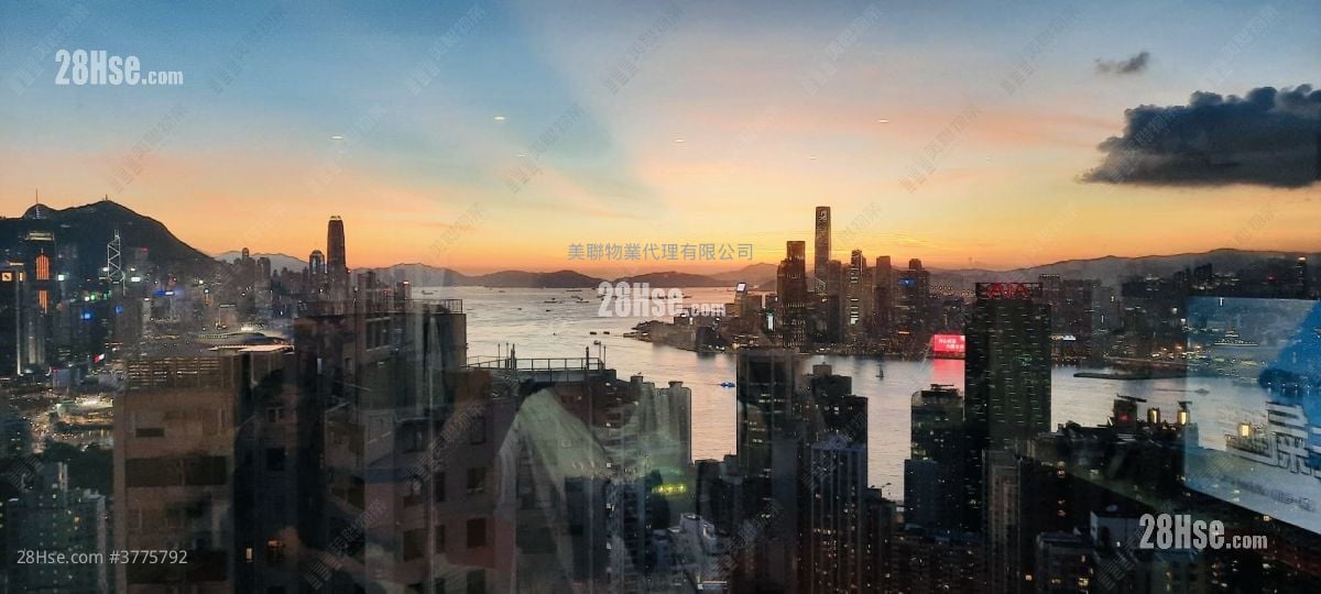 云景台 售盘 3 房 , 3 浴室 1,065 平方尺