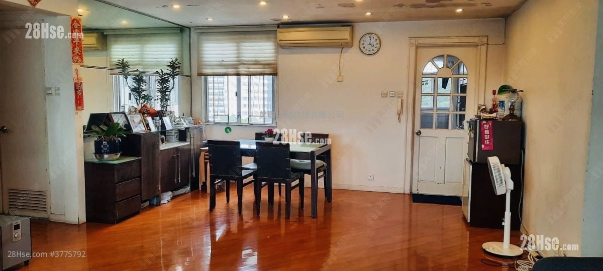 云景台 售盘 3 房 , 3 浴室 1,065 平方尺