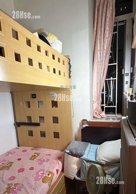 Jade Field Garden Sell 2 Bedrooms , 1 Bathroom 346 ft²