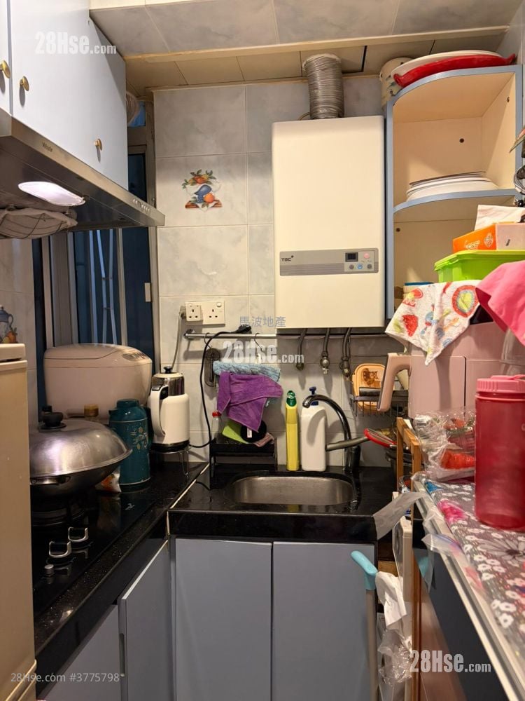 Jade Field Garden Sell 2 Bedrooms , 1 Bathroom 346 ft²