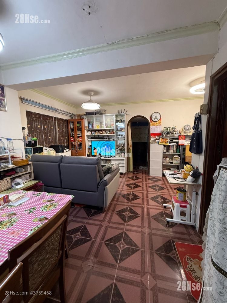 伟景花园 售盘 2 房 , 1 浴室 550 平方尺