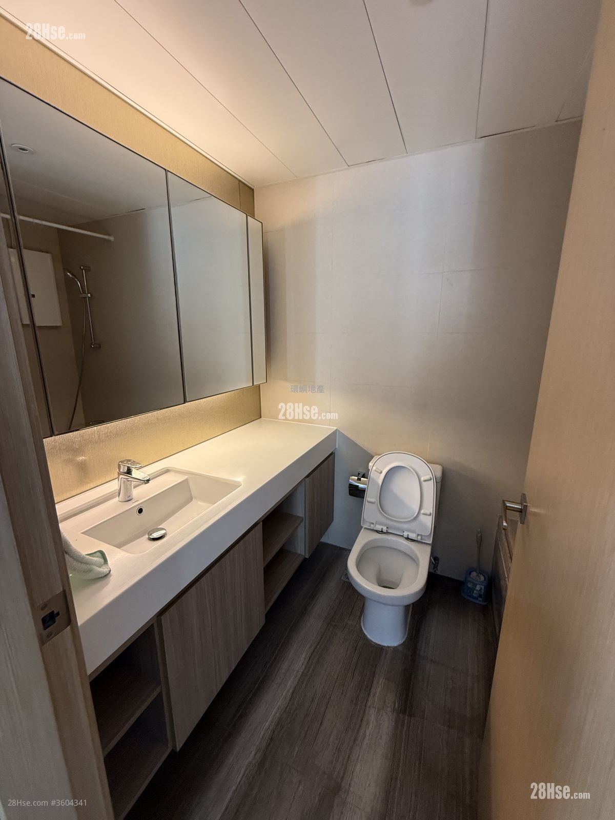 The Visionary Rental 4 Bedrooms , 4 Bathrooms 1,377 ft²