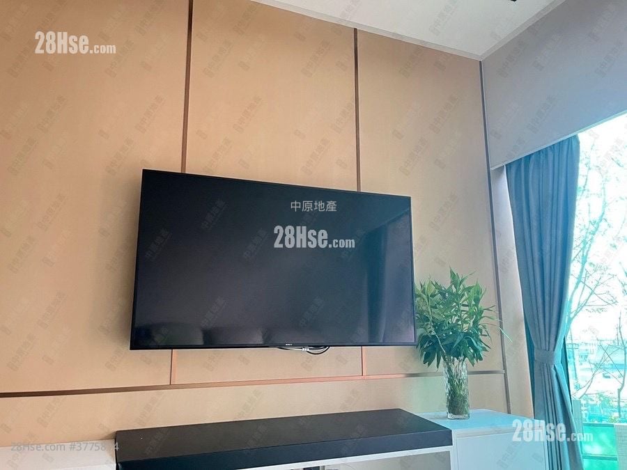 Woodland Crest Sell 3 Bedrooms 927 ft²