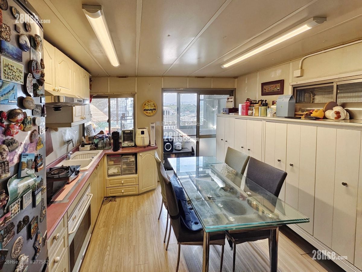 村屋 售盘 3 房 , 1 浴室 620 平方尺