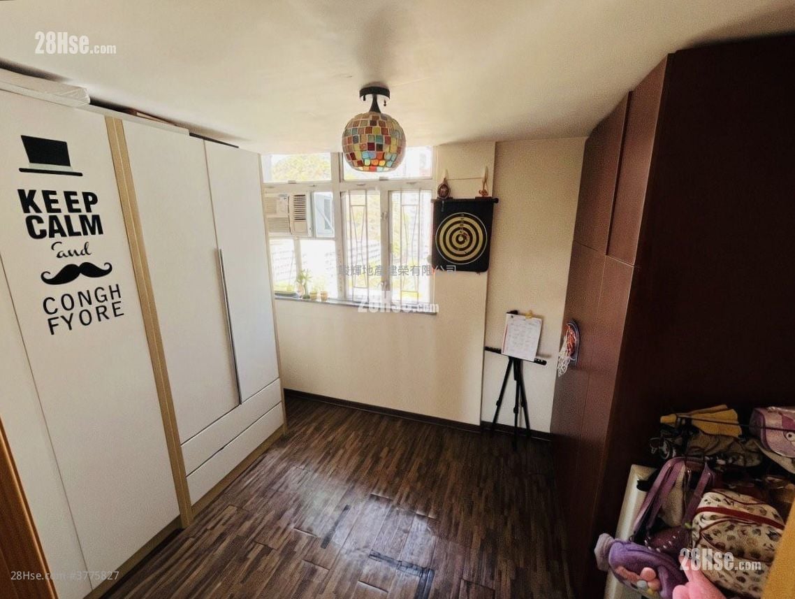 Sun Fair Building Sell 3 Bedrooms , 1 Bathroom 475 ft²